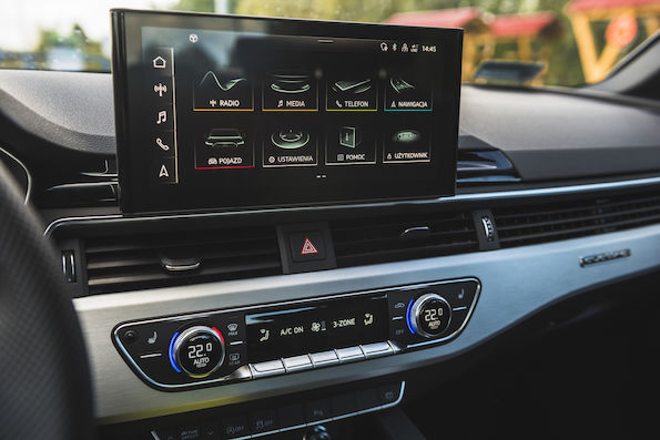 Audi A4 Avant TFSI e