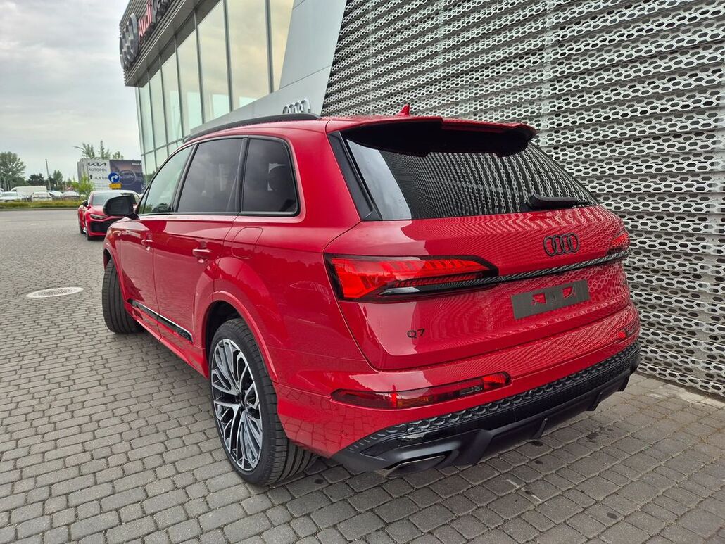 AUDI Q7 TFSI E PHEV 290 kW Quattro S-Line Tiptr
