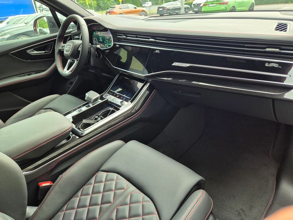 AUDI Q7 TFSI E PHEV 290 kW Quattro S-Line Tiptr