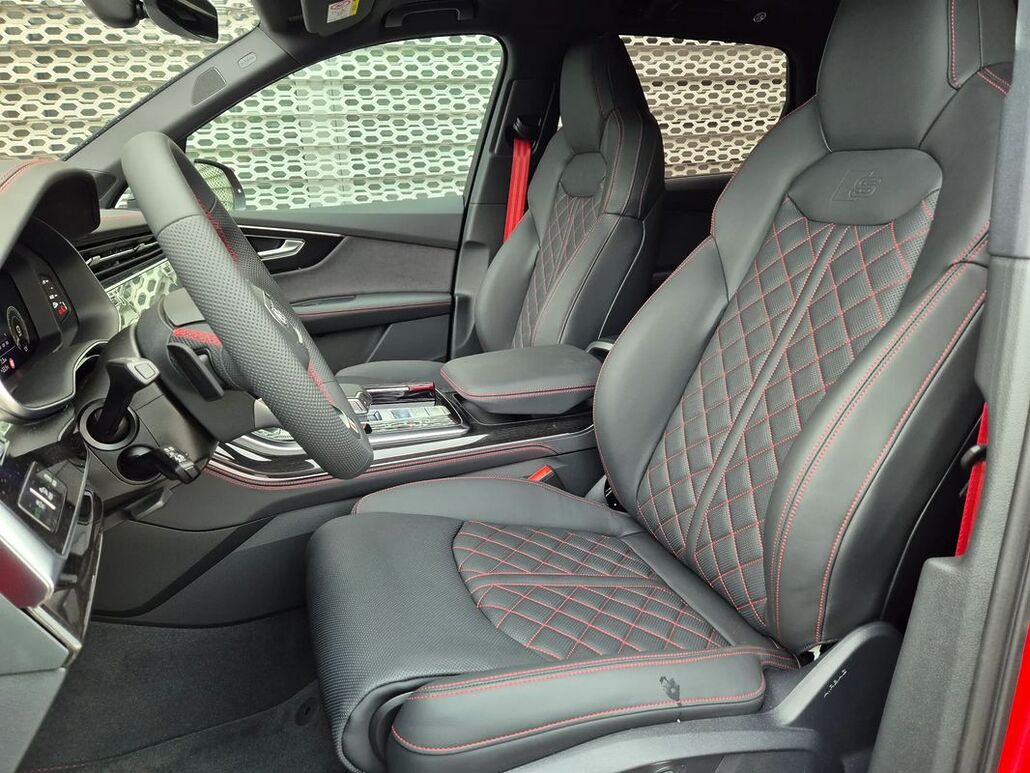 AUDI Q7 TFSI E PHEV 290 kW Quattro S-Line Tiptr
