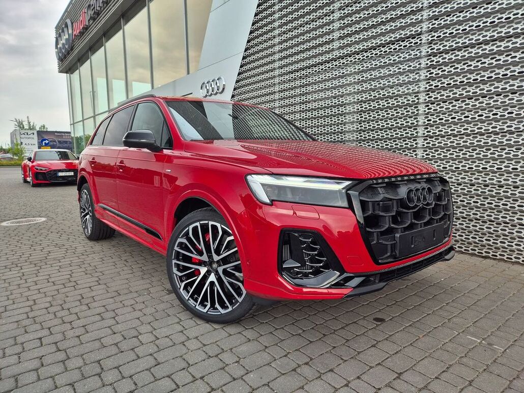 AUDI Q7 TFSI E PHEV 290 kW Quattro S-Line Tiptr