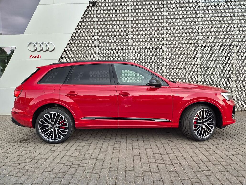 AUDI Q7 TFSI E PHEV 290 kW Quattro S-Line Tiptr