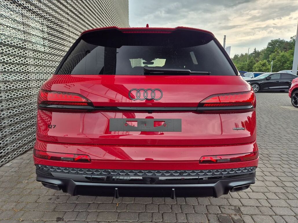 AUDI Q7 TFSI E PHEV 290 kW Quattro S-Line Tiptr