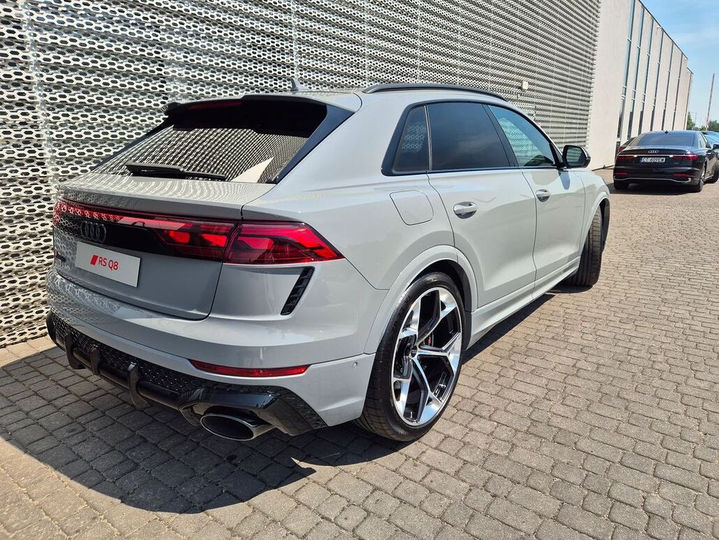 AUDI RS-Q8 Rsq8 TFSI Quattro Tiptronic Performance