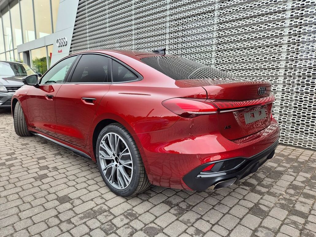 AUDI A5-LIMOUSINE