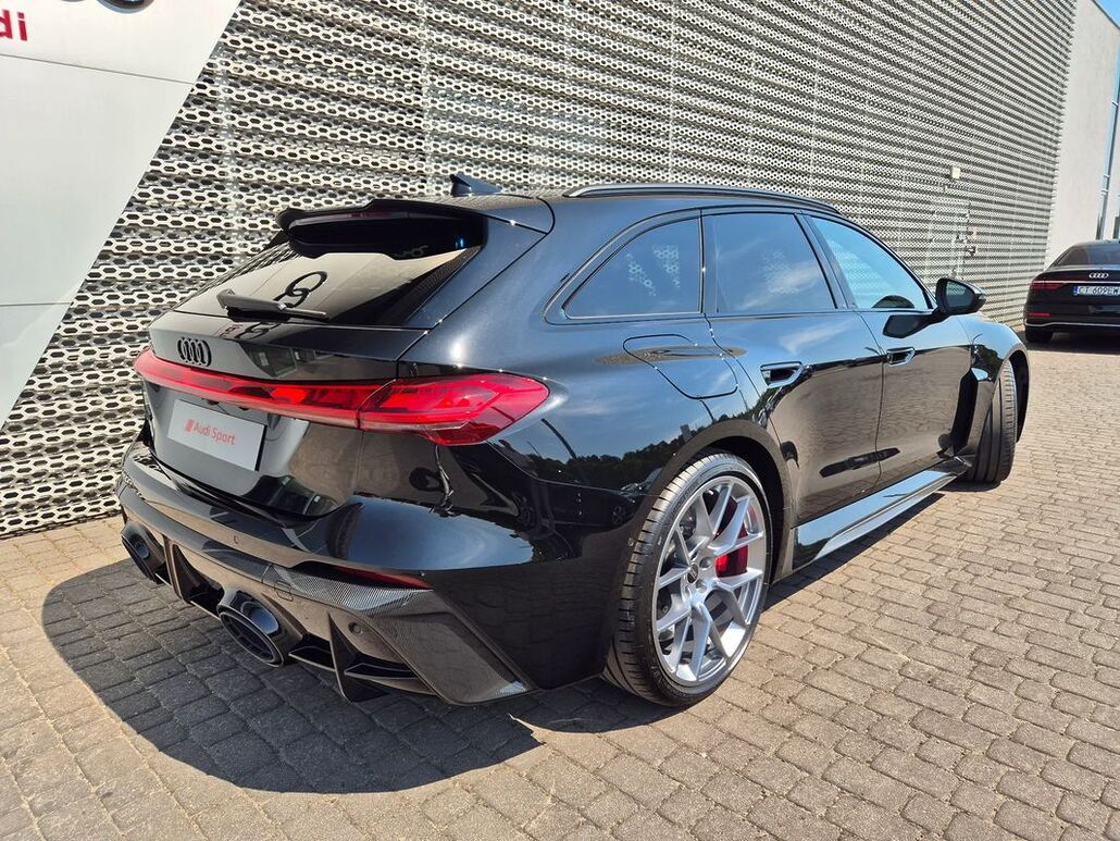AUDI RS5-AVANT