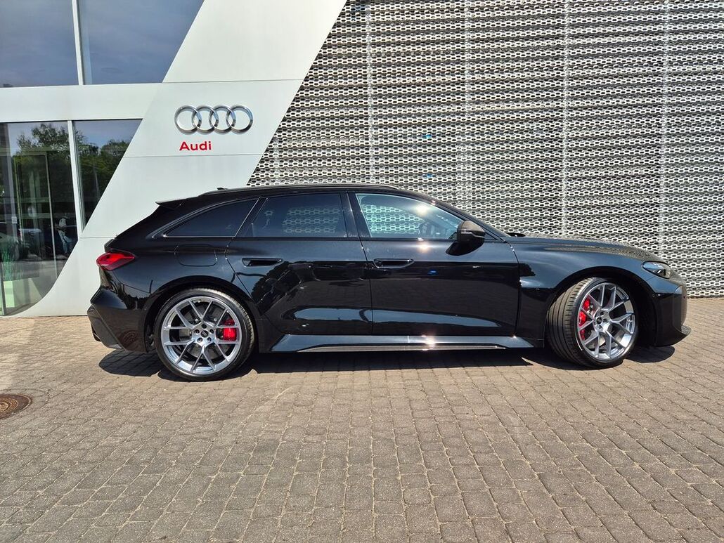 AUDI RS5-AVANT