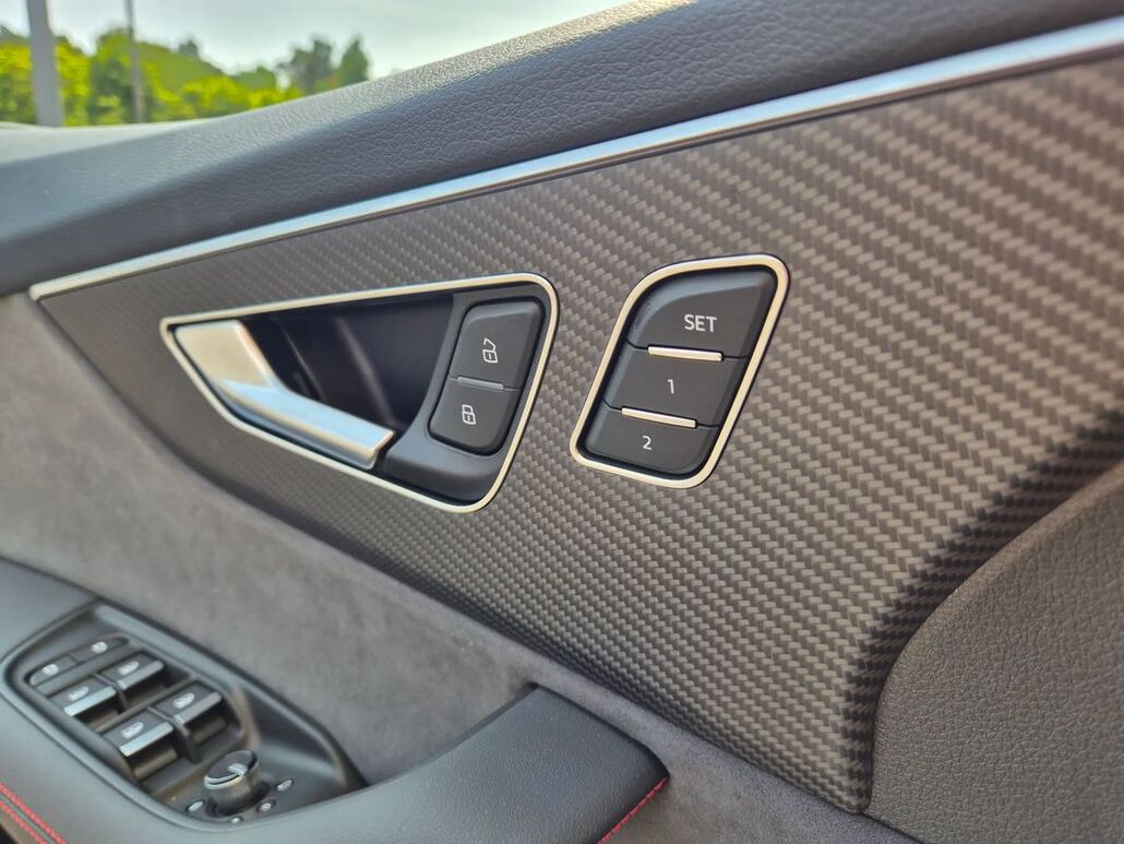 AUDI Q7 TFSI E PHEV 360 kW Quattro S-Line Tiptr
