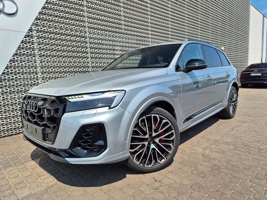 AUDI Q7 TFSI E PHEV 360 kW Quattro S-Line Tiptr