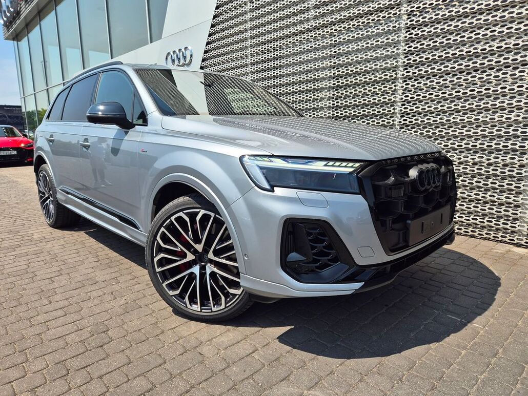 AUDI Q7 TFSI E PHEV 360 kW Quattro S-Line Tiptr