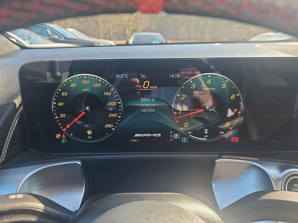 MERCEDES-BENZ GLB AMG 35.4 Matic