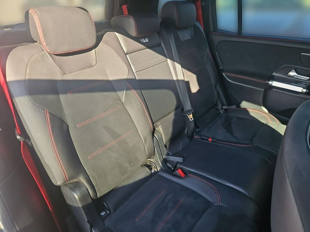 MERCEDES-BENZ GLB AMG 35.4 Matic