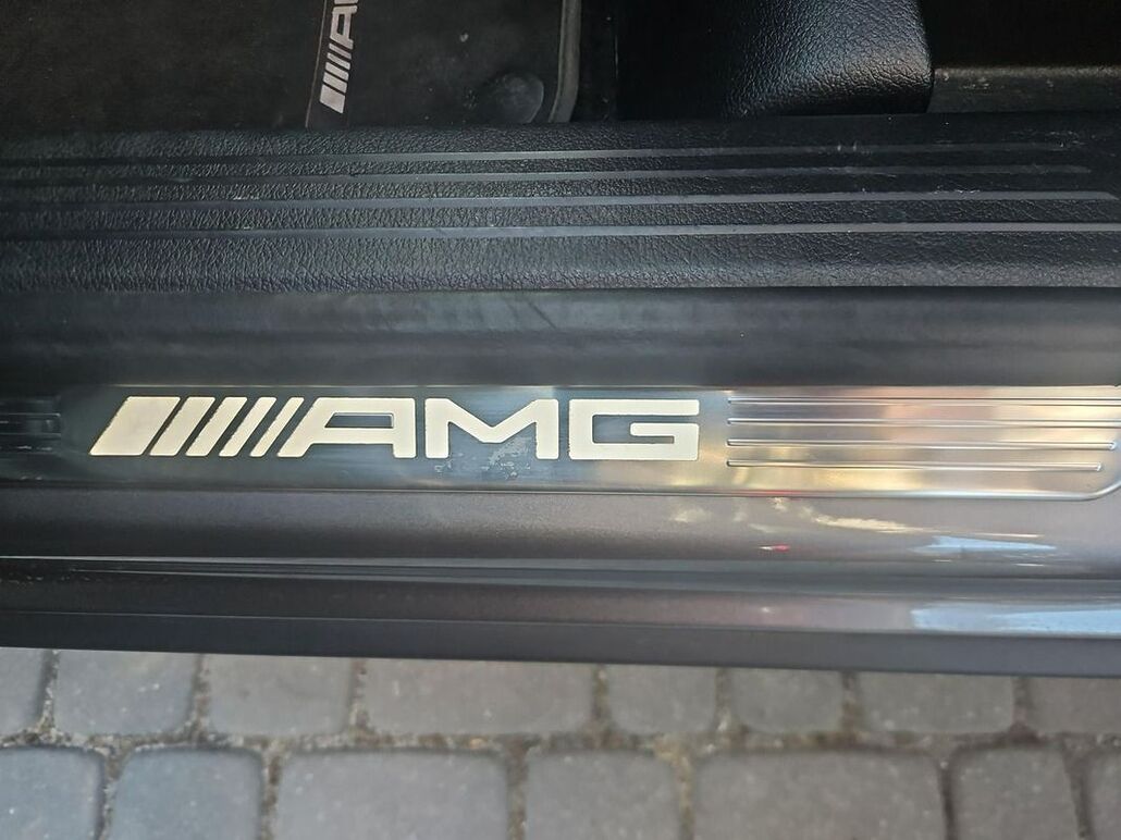 MERCEDES-BENZ GLB AMG 35.4 Matic