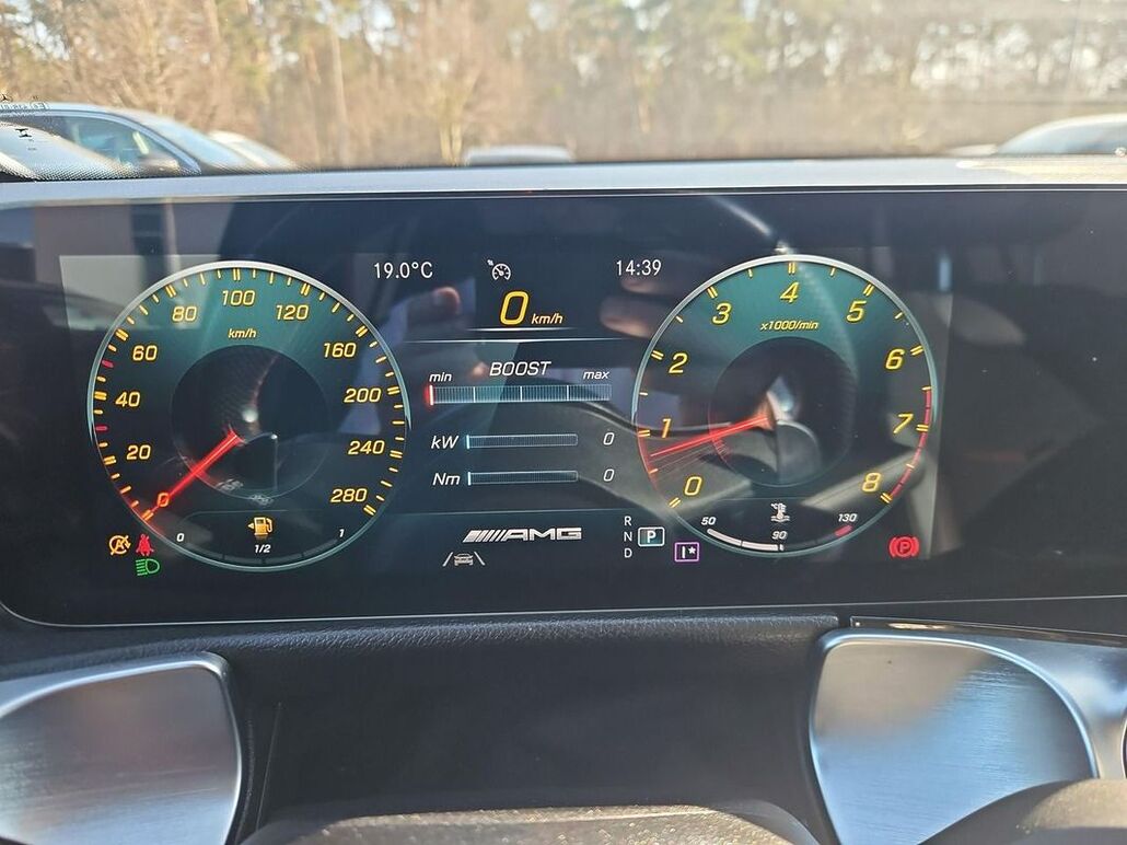 MERCEDES-BENZ GLB AMG 35.4 Matic