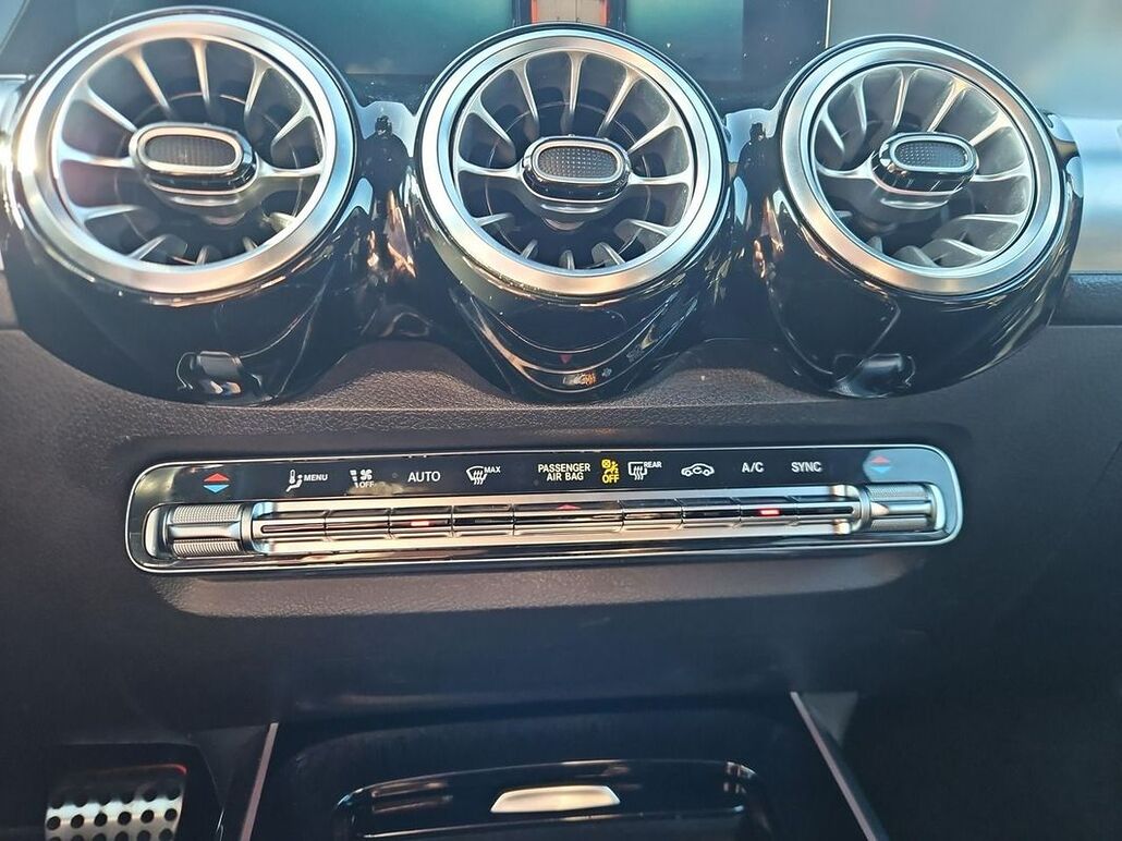 MERCEDES-BENZ GLB AMG 35.4 Matic