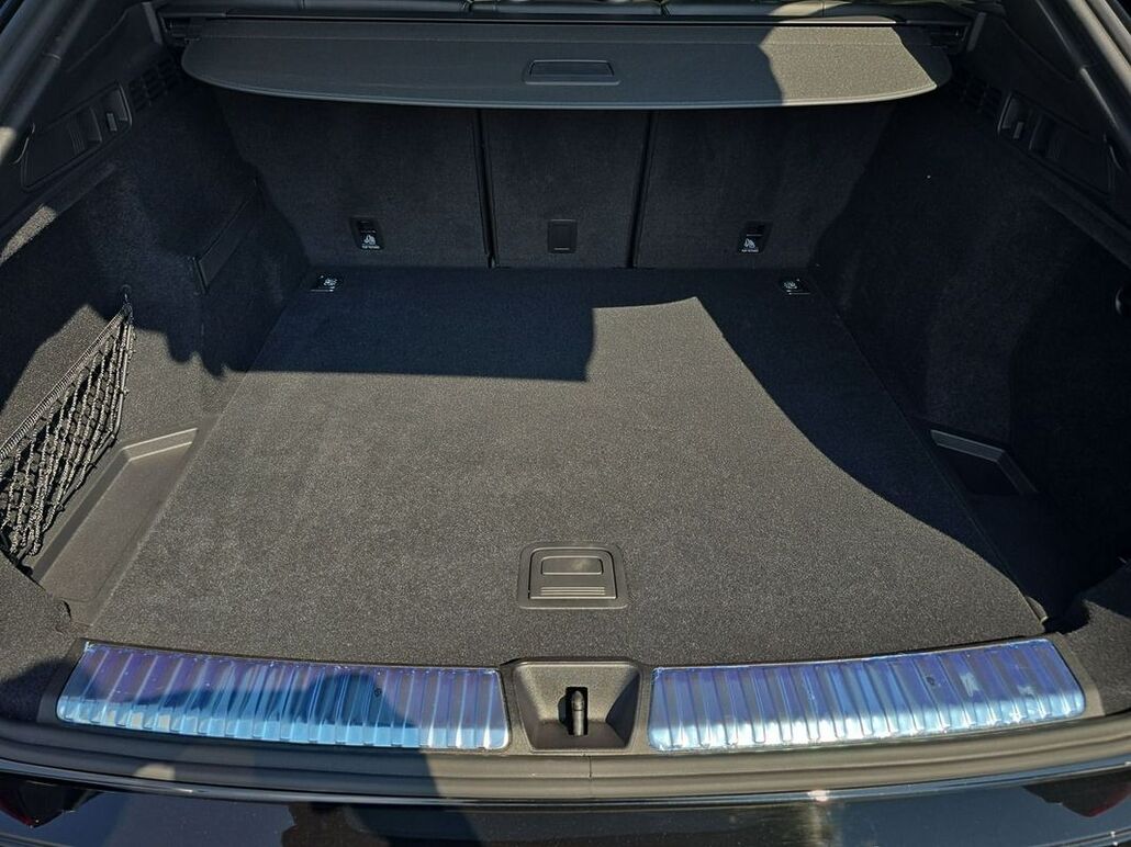 AUDI Q5-SPORTBACK Ack TFSI 150 kW S Tronic Edition One Mythosschwarz