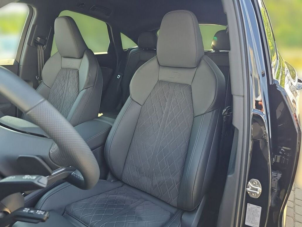 AUDI Q5-SPORTBACK Ack TFSI 150 kW S Tronic Edition One Mythosschwarz