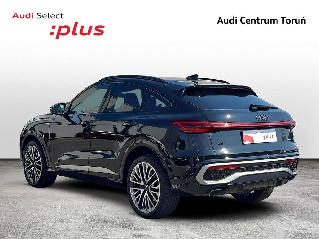 AUDI Q5-SPORTBACK Ack TFSI 150 kW S Tronic Edition One Mythosschwarz