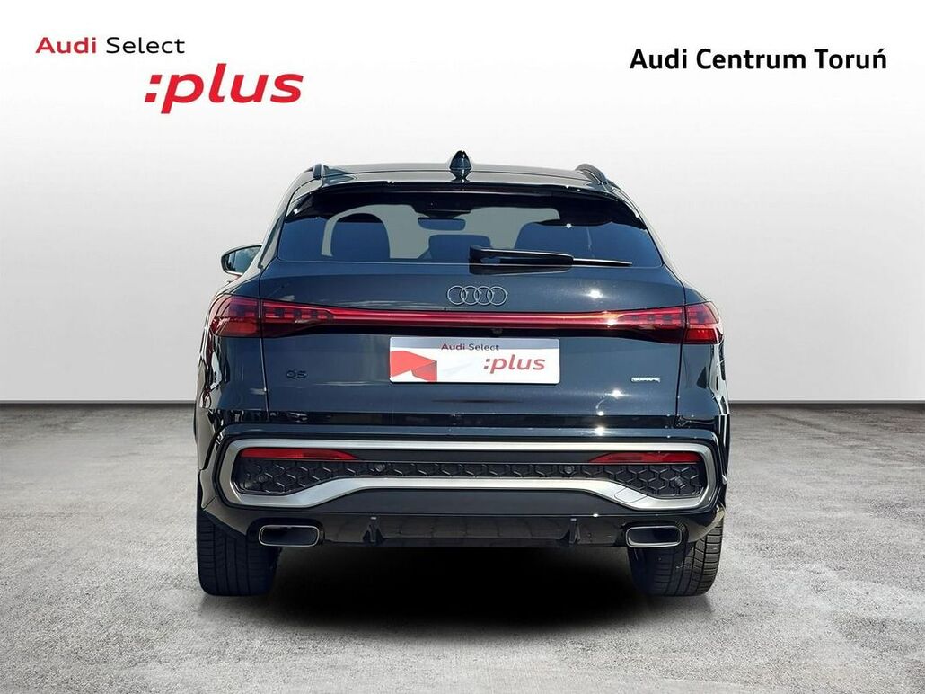 AUDI Q5-SPORTBACK Ack TFSI 150 kW S Tronic Edition One Mythosschwarz