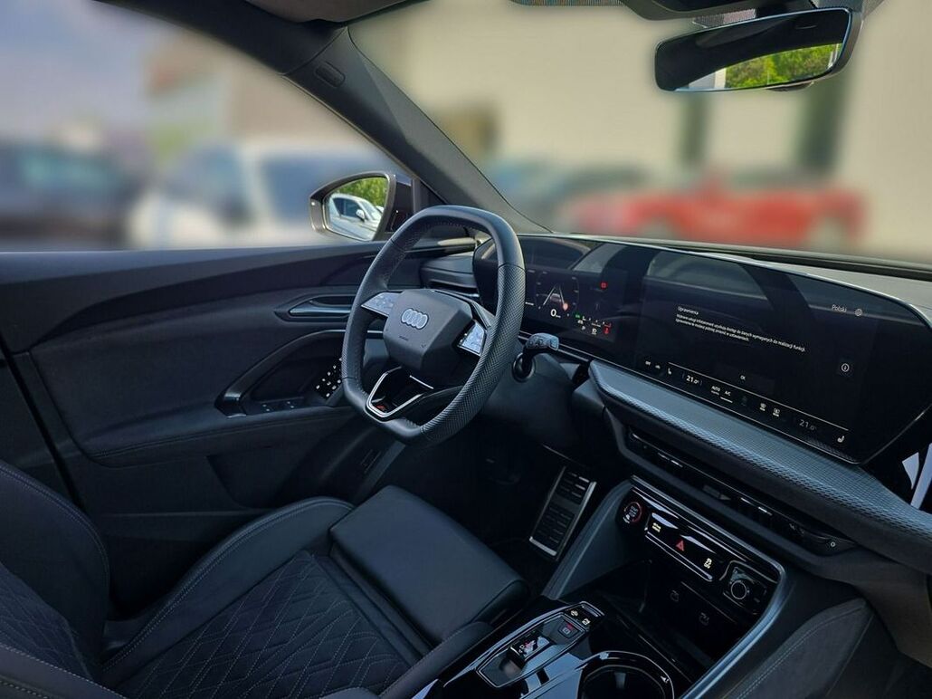 AUDI Q5-SPORTBACK Ack TFSI 150 kW S Tronic Edition One Mythosschwarz