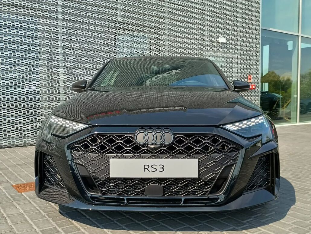 AUDI RS3-LIMOUSINE
