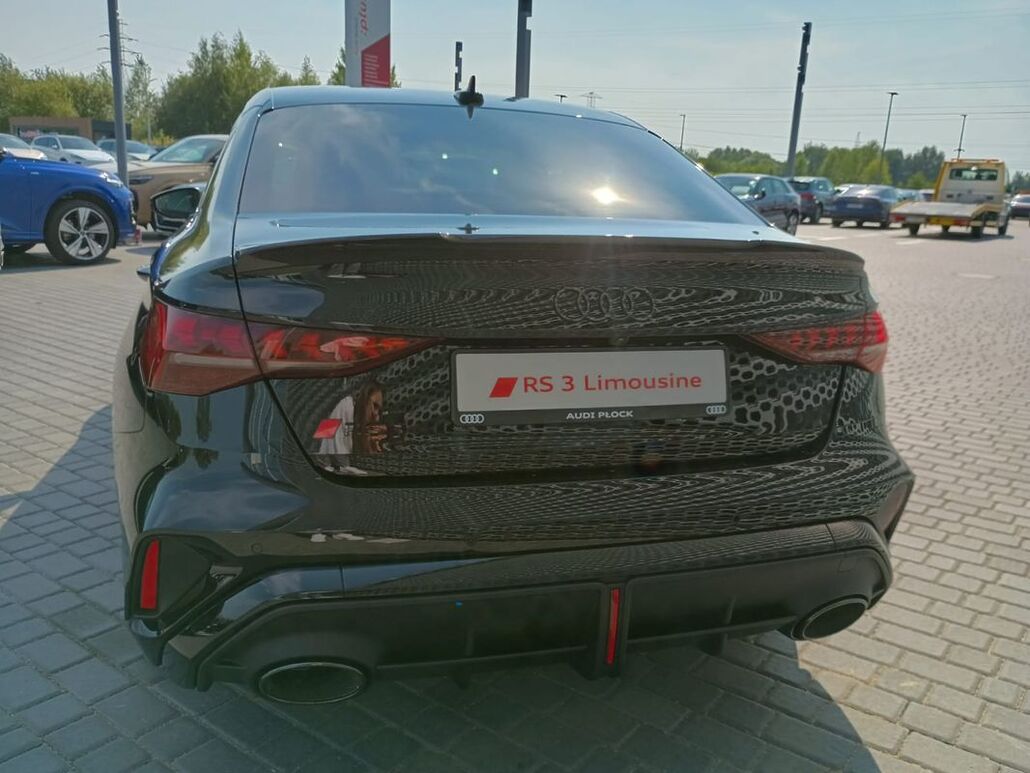 AUDI RS3-LIMOUSINE