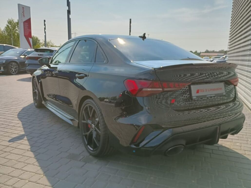 AUDI RS3-LIMOUSINE