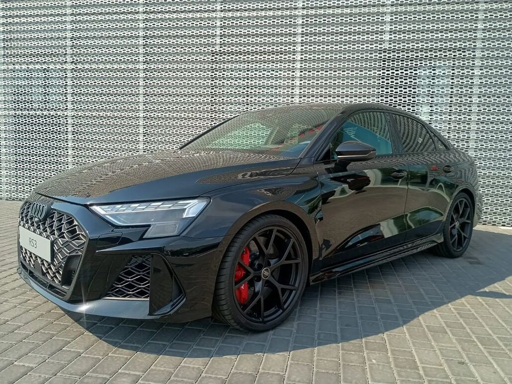 AUDI RS3-LIMOUSINE