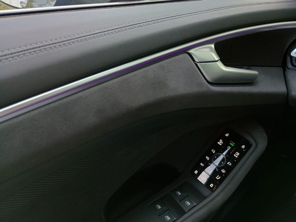 AUDI A6-LIMOUSINE