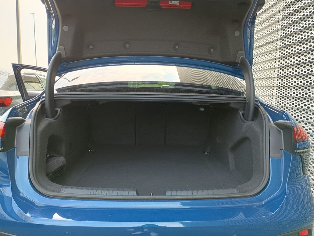 AUDI A6-LIMOUSINE