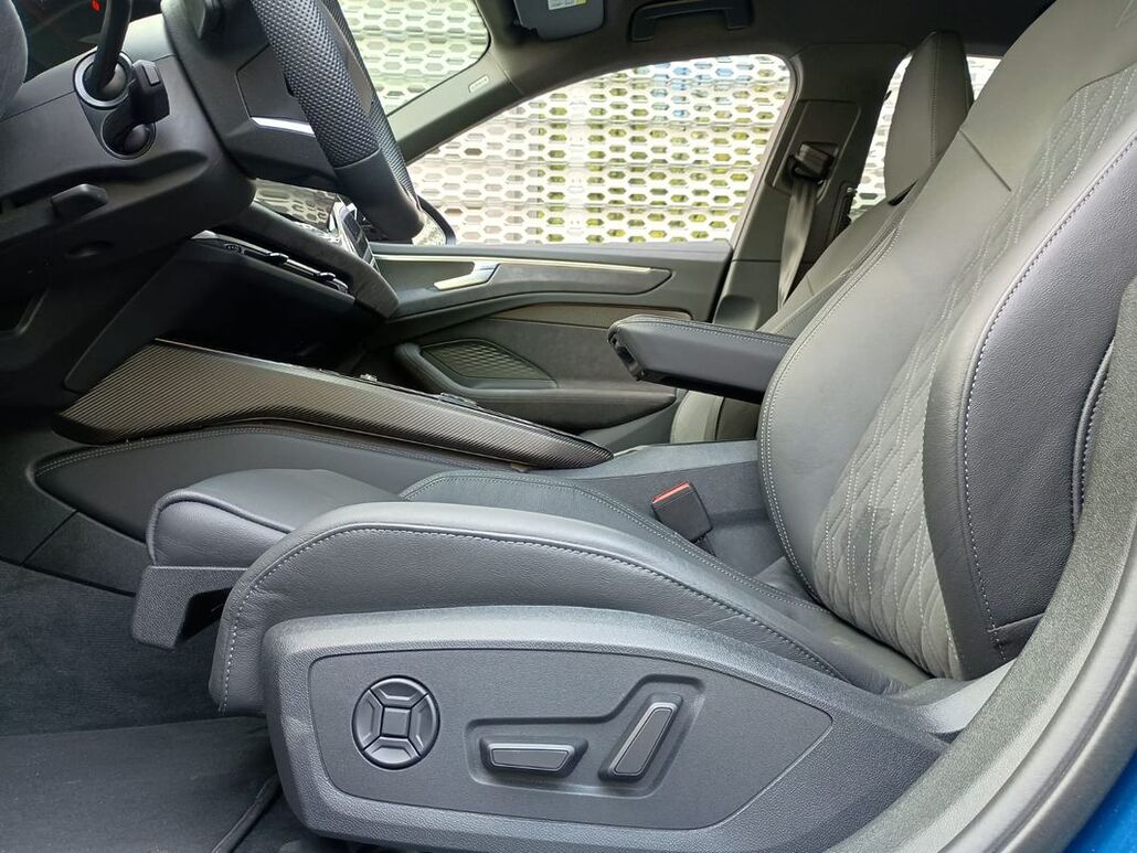 AUDI A6-LIMOUSINE