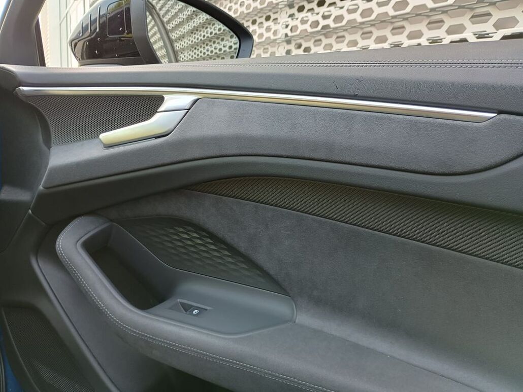 AUDI A6-LIMOUSINE