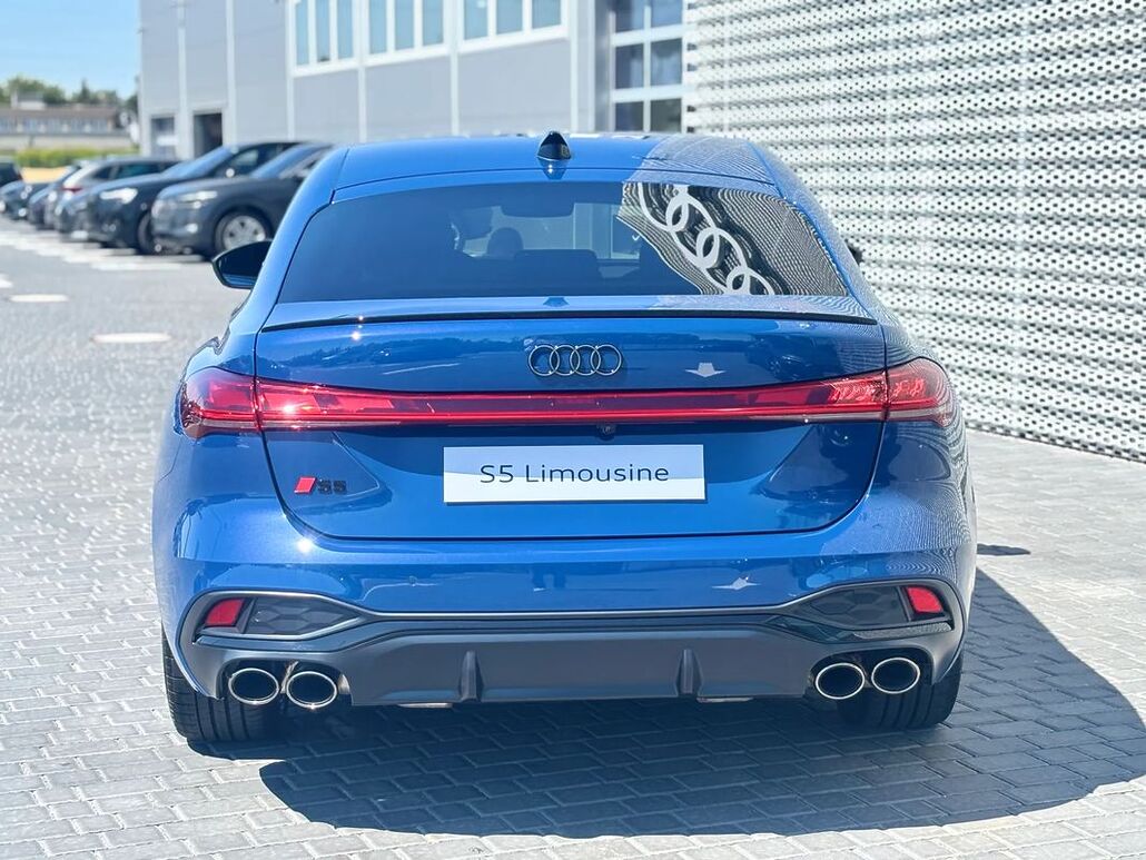 AUDI S5-LIMOUSINE