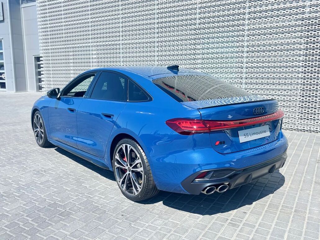AUDI S5-LIMOUSINE