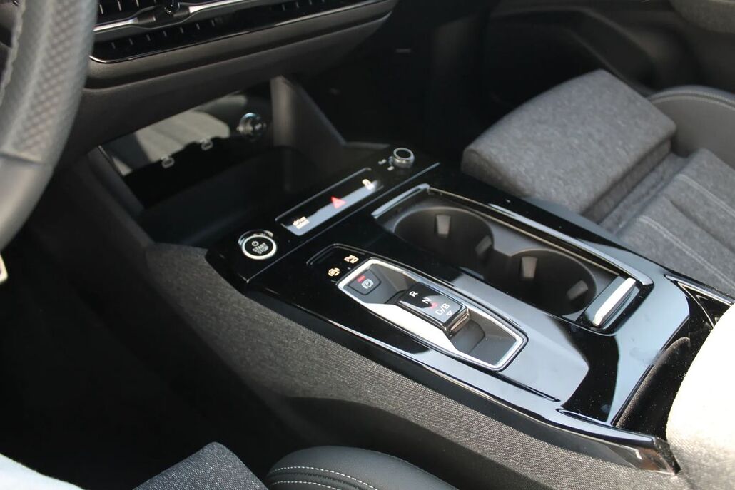AUDI Q6-SPORTBACK-E-TRON