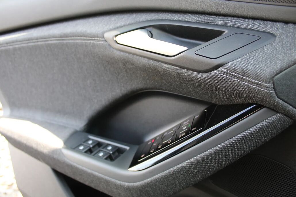 AUDI Q6-SPORTBACK-E-TRON