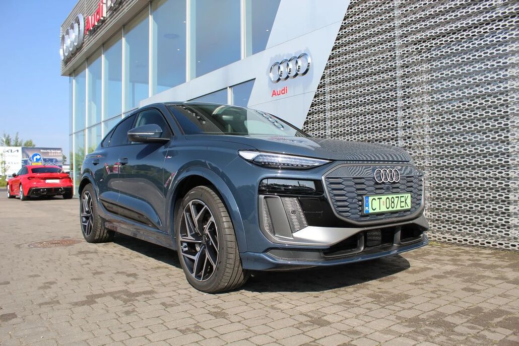 AUDI Q6-SPORTBACK-E-TRON