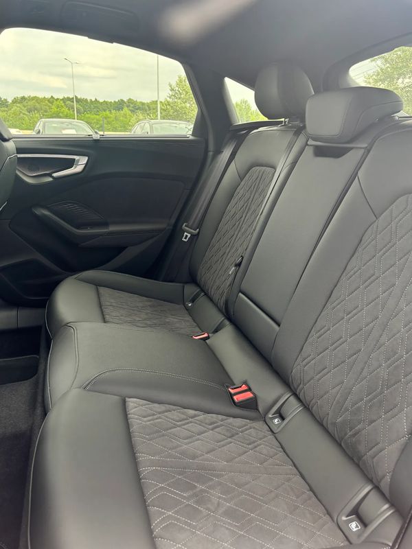 AUDI A5-LIMOUSINE TFSI Quattro S Tronic