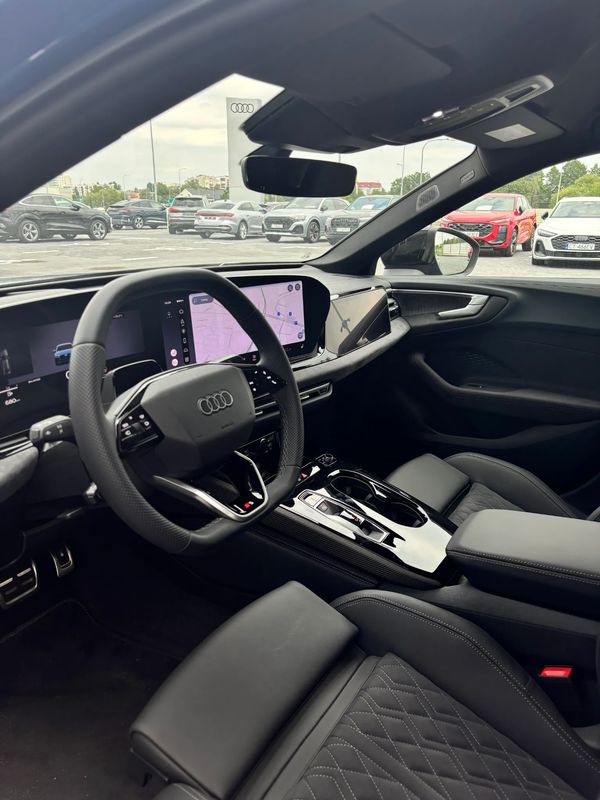 AUDI A5-LIMOUSINE TFSI Quattro S Tronic