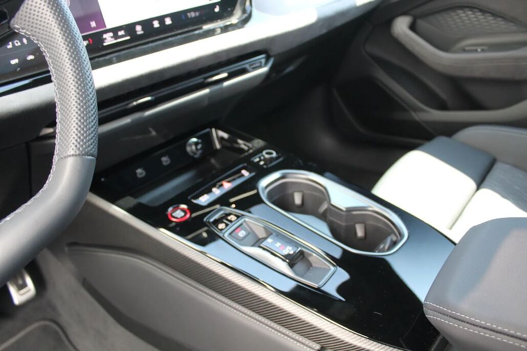 AUDI A6-LIMOUSINE