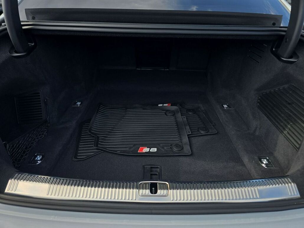 AUDI S8 TFSI Quattro Tiptronic