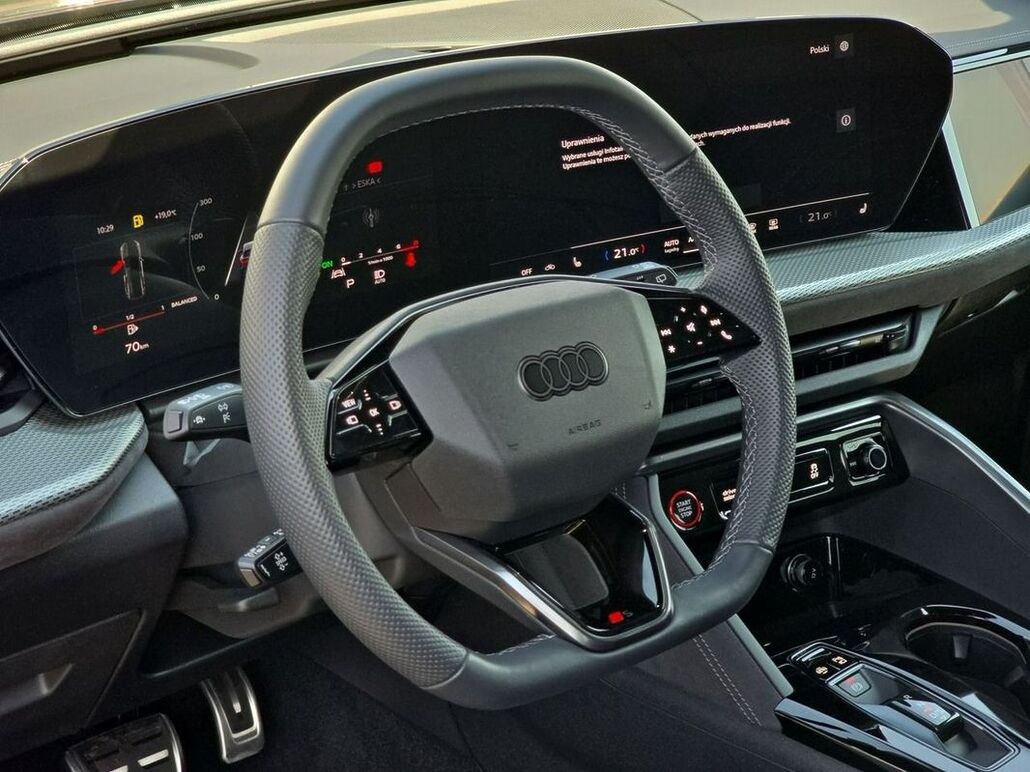 AUDI Q5-SPORTBACK Ack TFSI 150 kW S Tronic Edition One Mythosschwarz