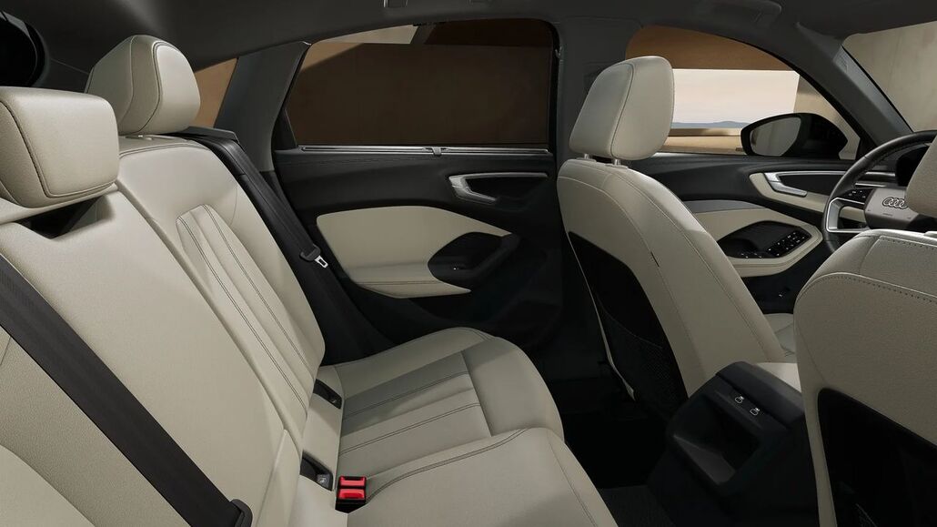 AUDI A5-LIMOUSINE TFSI S Tronic