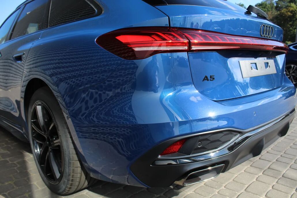 AUDI A5-LIMOUSINE
