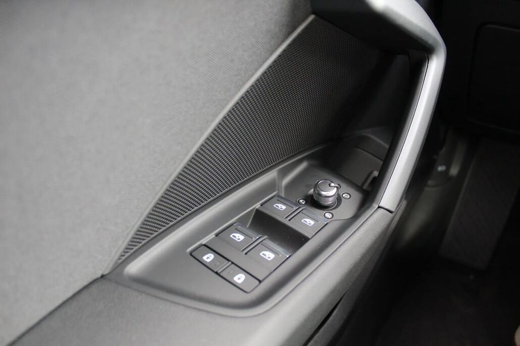 AUDI A3-LIMOUSINE TFSI MHEV 110 kW Advanced S Tronic