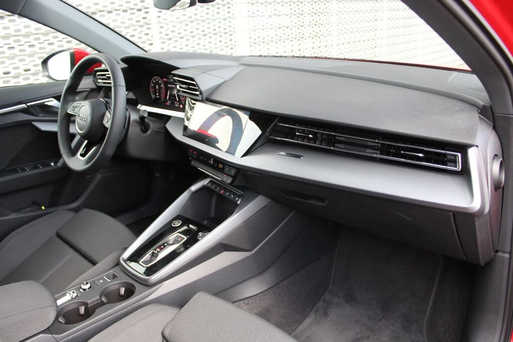 AUDI A3-LIMOUSINE TFSI MHEV 110 kW Advanced S Tronic