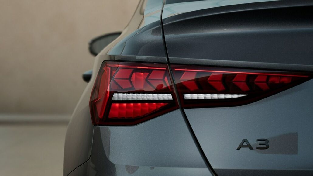 AUDI A3-LIMOUSINE TFSI 110 kW S Tronic S-Line
