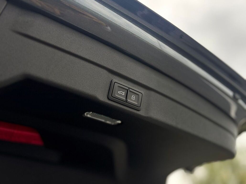 AUDI A5-LIMOUSINE