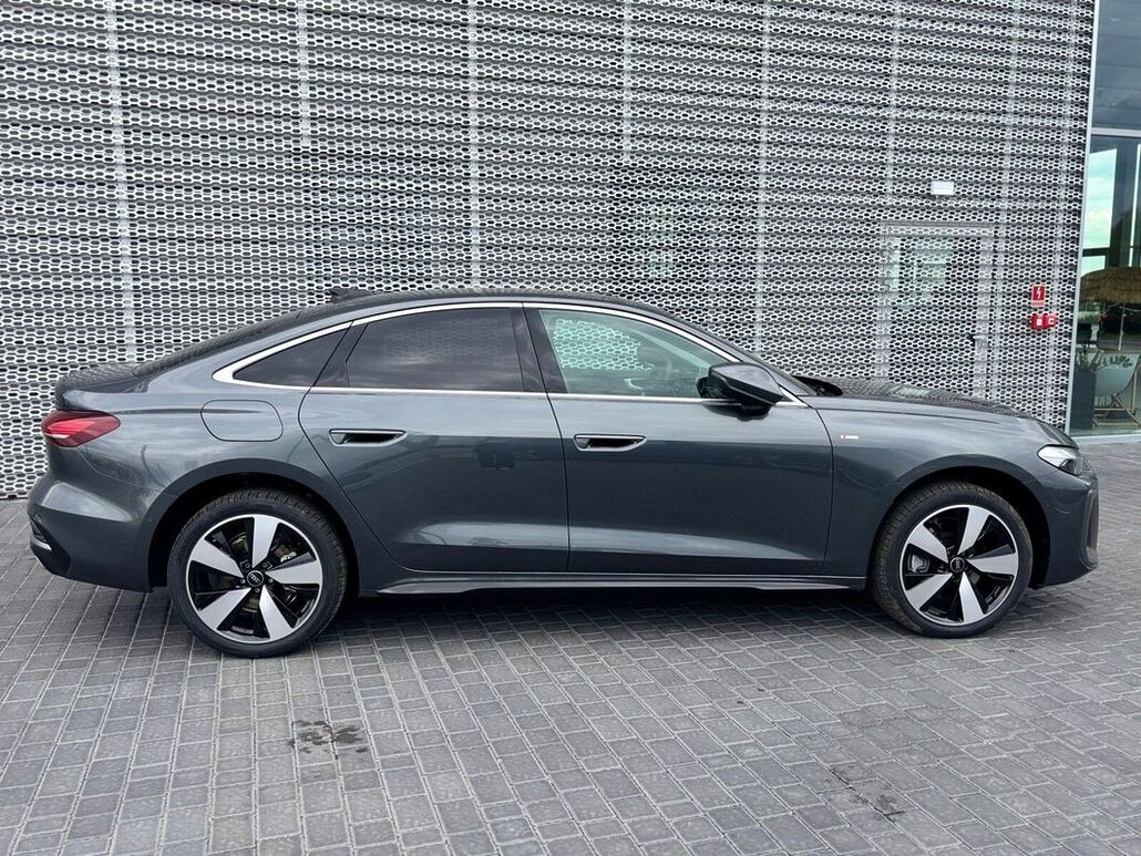 AUDI A5-LIMOUSINE