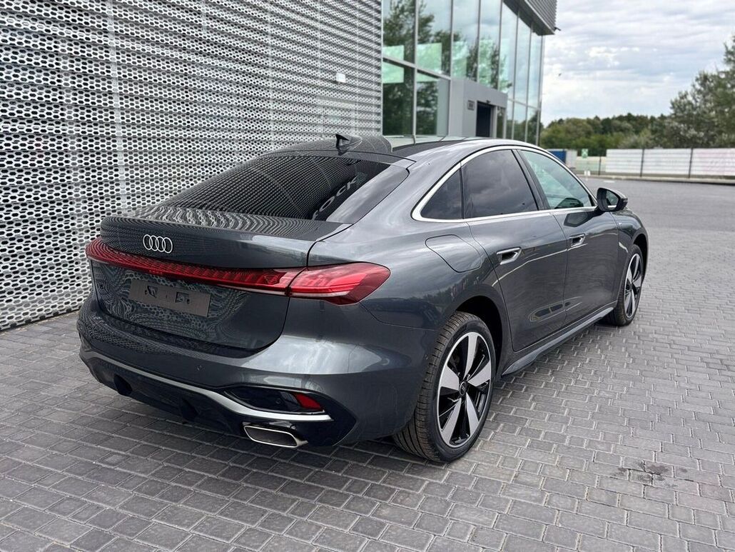 AUDI A5-LIMOUSINE